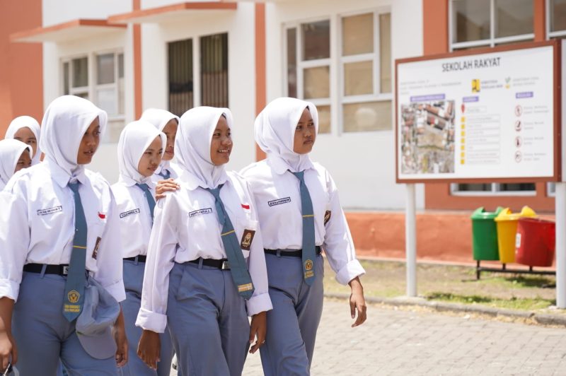 Pelajar Sekolah Rakyat Terintegrasi 7 Kota Probolinggo ketika melakukan kegiatan di lapangan pada Kamis (16/10/2025). Amiriyandi InfoPublik