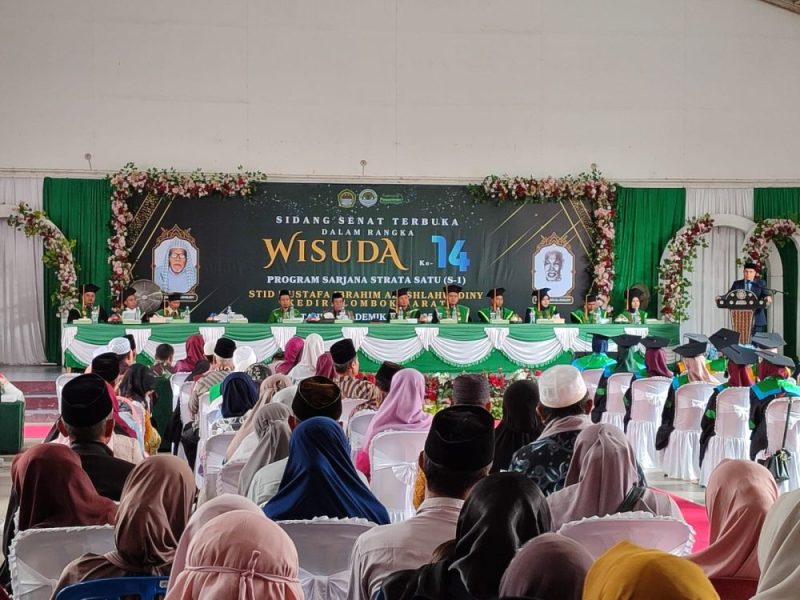 STID Mustafa Ibrahim Al-Ishlahuddiny Kediri, Lombok Barat, menggelar Sidang Senat Terbuka Wisuda Sarjana (S-1) ke-XIV, Sabtu (29/11/2025).