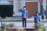 Gubernur NTB Dr. H. Lalu Muhamad Iqbal menjadi pembina upacara pada Hari Kesadaran Nasional yang yang digelar di halaman Kantor Gubernur NTB, Senin (17/11/2025). Foto (Pemprov NTB).