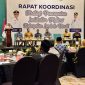 Pemerintah Daerah (Pemda) Kabupaten Lombok Barat menggelar Rapat Koordinasi Strategi Pencapaian Indikator Makro di Batulayar, Lombok Barat. Kamis (11/12/2025). Foto (Doc.Ist)