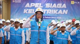 General Manager PLN UIW NTB, Sri Heny Purwanti memimpin Apel Siaga Keandalan Listrik Natal 2025 dan Tahun Baru 2026. Foto (PLN NTB)