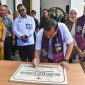 Gubernur NTB Dr. H. Lalu Muhamad Iqbal melakukan Peresmian Pusat Layanan Usaha Terpadu Koperasi UKM (PLUT-KUMKM) Dinas Koperasi UKM di Mataram, Senin (30/12/2025).