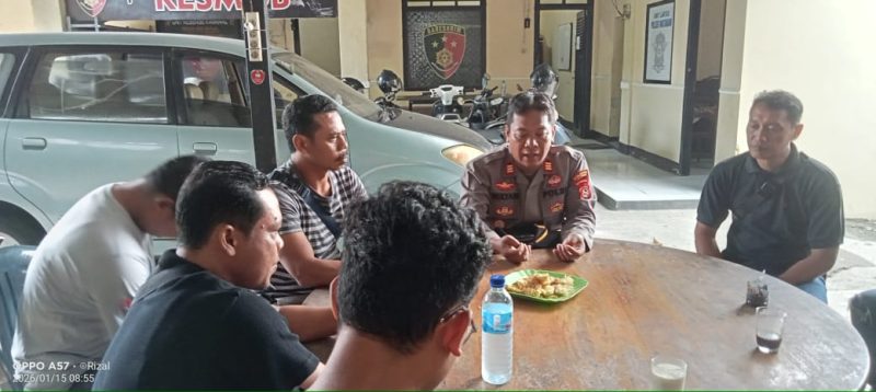 Unit Reserse Kriminal (Reskrim) Polsek Mataram menggelar kegiatan Analisa dan Evaluasi (Anev) mingguan, Kamis (15/01/2026) yang dipimpin langsung oleh AKP Mulyadi..