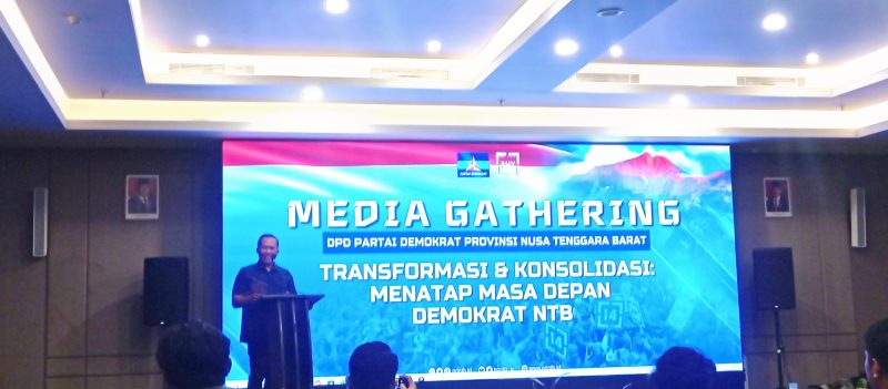 DPD Partai Demokrat NTB, Si Made Rai Edi Astawa, menggelar gathering bersama awak media di Kantor DPD Partai Demokrat NTB, Minggu (18/1/2026).