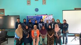 Mahasiswa Kuliah Kerja Nyata (KKN) Pemberdayaan Masyarakat Desa (PMD) Universitas Mataram (Unram) menggelar sosialisasi dan praktek pemanfaatan amplas Kelapa yang berlangsung ruang Pusat Sumber Belajar (PSB) SDN Subahnala pada Minggu (11/01/2026). Foto (Doc. KKn PMD Unram).