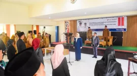 Wakil Gubernur Nusa Tenggara Barat (NTB), Hj. Indah Dhamayanti Putri, melantik dan mengambil sumpah jabatan 26 Kepala Sekolah SMA/SMK se-NTB di Kantor Dinas Pendidikan, Pemuda dan Olahraga (Dikpora) Provinsi NTB, Senin (26/1/2026).