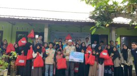 PT PLN (Persero) Unit Induk Wilayah Nusa Tenggara Barat (UIW NTB) mendukung pelaksanaan program Clean Up dan Pengobatan Gratis yang digelar oleh Yayasan Baitul Maal (YBM) PLN bagi santri dhuafa di wilayah Kopang, Lombok Tengah. Selasa (26/02/2026). Foto (PLN NTB).