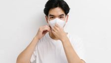 Masker bisa mencegah penyebaran penyakit bila digunakan dengan benar.