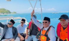 Lewat Darat dan Laut, Bupati LAZ Tinjau Langsung Perayaan Lebaran Topat