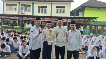 Paskib MTsN 2 Lobar Borong 5 Piala di SMAN 7 Mataram, Kepsek: Disiplin Tidak Menghianati Hasil