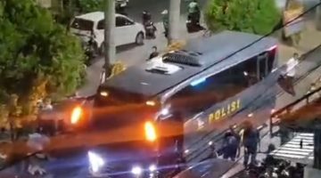 Polisi Grebek Judi Sky Timezone di Jakbar dan Bunga Papan Kombes saat Peluncuran