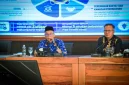 Sekretaris Daerah Provinsi NTB, Abul Chair (kiri) bersama Kepala Badan Riset dan Inovasi Daerah (BRIDA) Provinsi NTB, I Gede Putu Aryadi, saat membuka Rapat Koordinasi Persiapan Pengukuran dan Penilaian Indeks Inovasi Daerah serta Innovative Government Award (IGA) Tahun 2026 di Ruang Rapat Tambora Kantor Gubernur NTB, Kamis (11/6/2026). Foto (Kominfotik NTB)