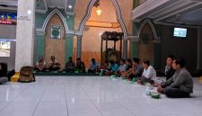 Antusias: Warga mengikuti kegiatan sosialisasi yang di gelar di Masjid Baiturrahman, Lingkungan Moncok Karya, Kelurahan Pajarakan Karya Kecamatan Ampenan, Kota Mataram, Rabu (1/7/2026). Foto (Lalu Sahid/GONTB)