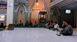 Antusias: Warga mengikuti kegiatan sosialisasi yang di gelar di Masjid Baiturrahman, Lingkungan Moncok Karya, Kelurahan Pajarakan Karya Kecamatan Ampenan, Kota Mataram, Rabu (1/7/2026). Foto (Lalu Sahid/GONTB)