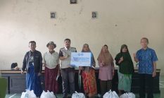 YBM PLN UIW NTB Tebar Kepedulian, 52 Kaum Dhuafa di Montong Gading Terima Bantuan sebagai Wujud Nyata Kehadiran PLN untuk Masyarakat