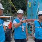 General Manager PLN UIW NTB, Yondri Zulfadli (Tengah) didampingi Manager PLN UP3 Mataram, Hengky Purbo Lesmono (kanan) memantau langsung jalanya Peresmian Bendungan Meninting oleh Presiden RI, Prabowo Subianto di Kabupaten Lombok Barat, Jumat (10/7/2026). Foto (PLN UIW NTB)