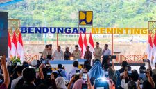 Presiden Republik Indonesia, Prabowo Subianto, meresmikan Bendungan Meninting di Kabupaten Lombok Barat, Nusa Tenggara Barat, bersama empat bendungan lainnya yang berada di Bali, Jawa Tengah, dan Aceh secara serentak dari Bendungan Meninting, Jumat (10/7/2026).

Peresmian tersebut menjadi bagian dari upaya