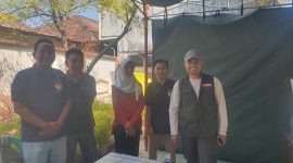 Lurah Pejarakan Karya, Mulhakim, SH hadir dan memantau langsung jalannya proses pemilihan Kepala Lembaga Kemasyarakatan Lingkungan (Kaling) Moncok Telage Mas, Kelurahan Pejarakan Karya, Kecamatan Ampenan, Kota Mataram. Sabtu (16/08/2026).