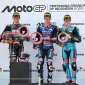 Podium seremoni Moto2, Izan Guevara (BLU CRU Pramac Yamaha Moto2) meraih kemenangan, diikuti Manuel Gonzalez (Liqui Moly Dynavolt Intact GP) di posisi kedua, dan Daniel Holgado (CFMOTO Power Electronics Aspar Team) di posisi ketiga.