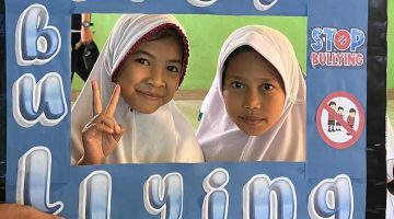Mahasiswa KKN Undikma Gelar Edukasi Anti-Bullying “Be a Buddy, Not a Bully” di SD IT Dusun Pelepok